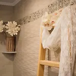 Kellys Cozy One Bedroom House Next To The Apartment *