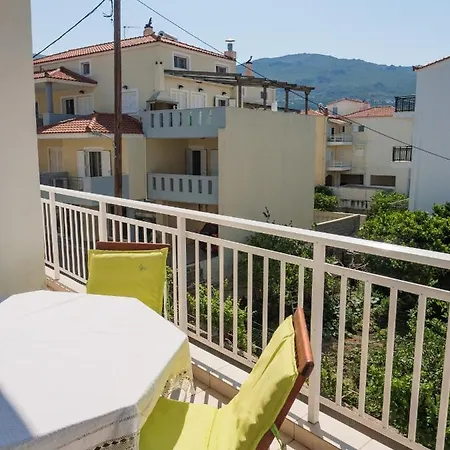 Kellys Cozy One Bedroom House Next To The * Ikonomianika