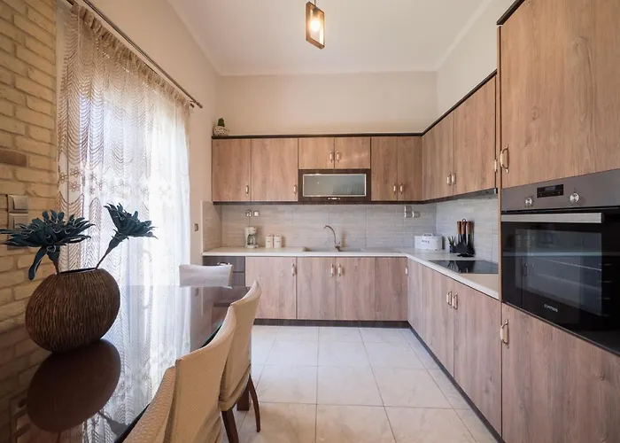 Kellys Cozy One Bedroom House Next To The Διαμέρισμα Ikonomianika