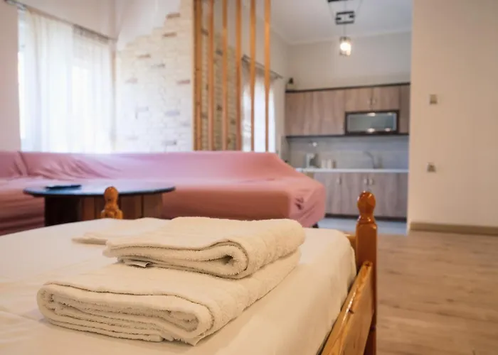 Kellys Cozy One Bedroom House Next To The Διαμέρισμα Ikonomianika